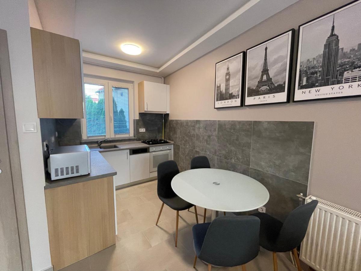 Lara Lux Apartment Hajduszoboszlo Exterior foto