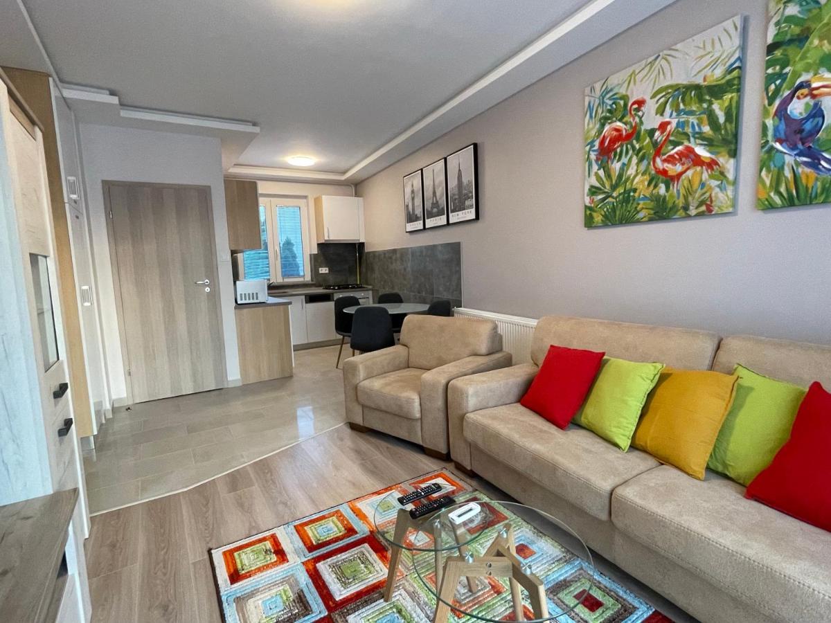 Lara Lux Apartment Hajduszoboszlo Exterior foto