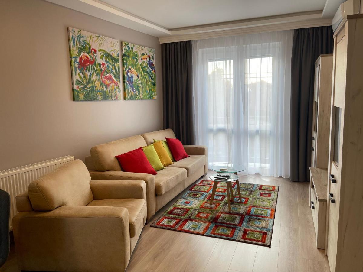 Lara Lux Apartment Hajduszoboszlo Exterior foto